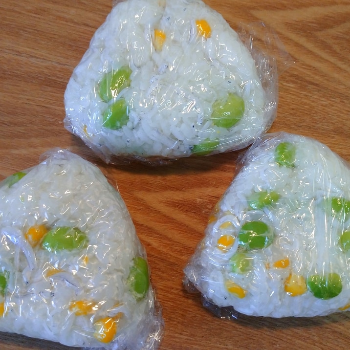 枝豆コーンしらすおにぎり レシピ 作り方 By Maripam 楽天レシピ 枝豆コーンしらすおにぎり レシピ 作り方 By Maripam 楽天レシピ